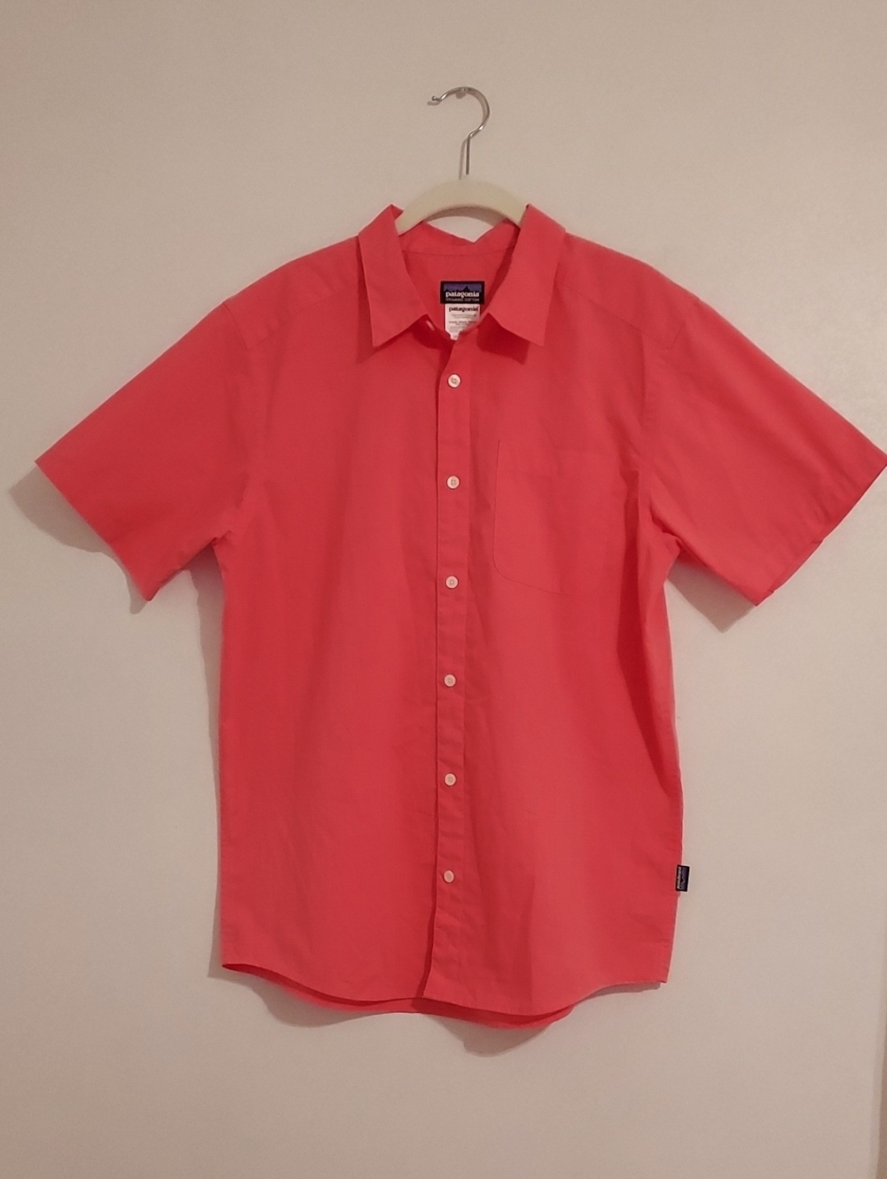 Patagonia Mens Shirt ( Size Medium)